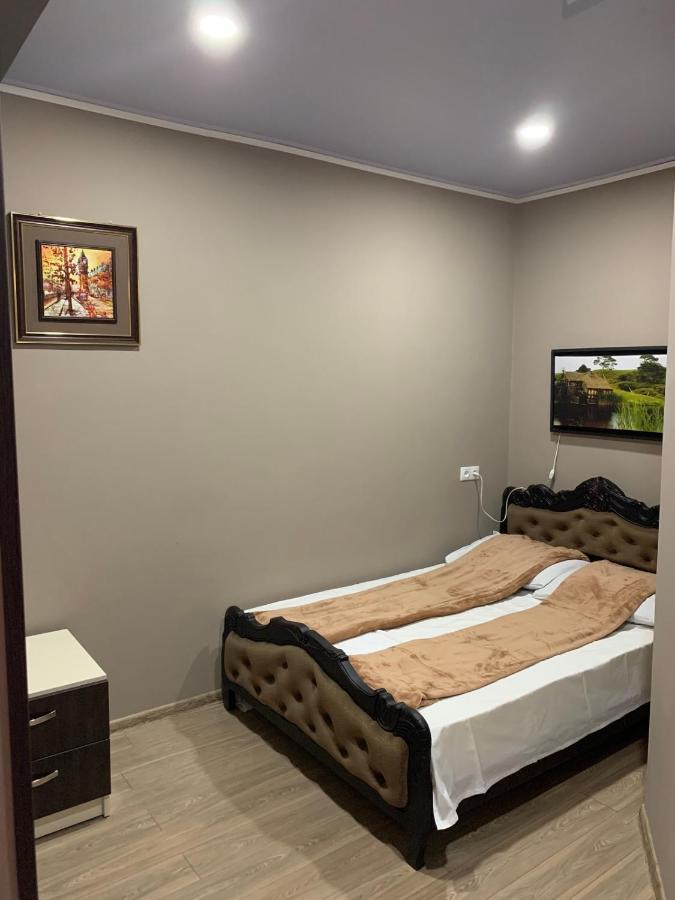 Bed and Breakfast Art Hole Kutaisi Exterior foto