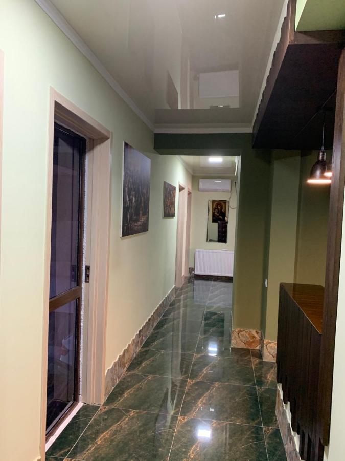 Bed and Breakfast Art Hole Kutaisi Exterior foto