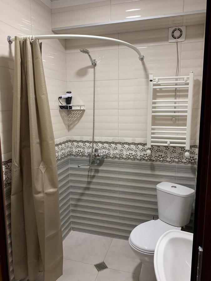 Bed and Breakfast Art Hole Kutaisi Exterior foto